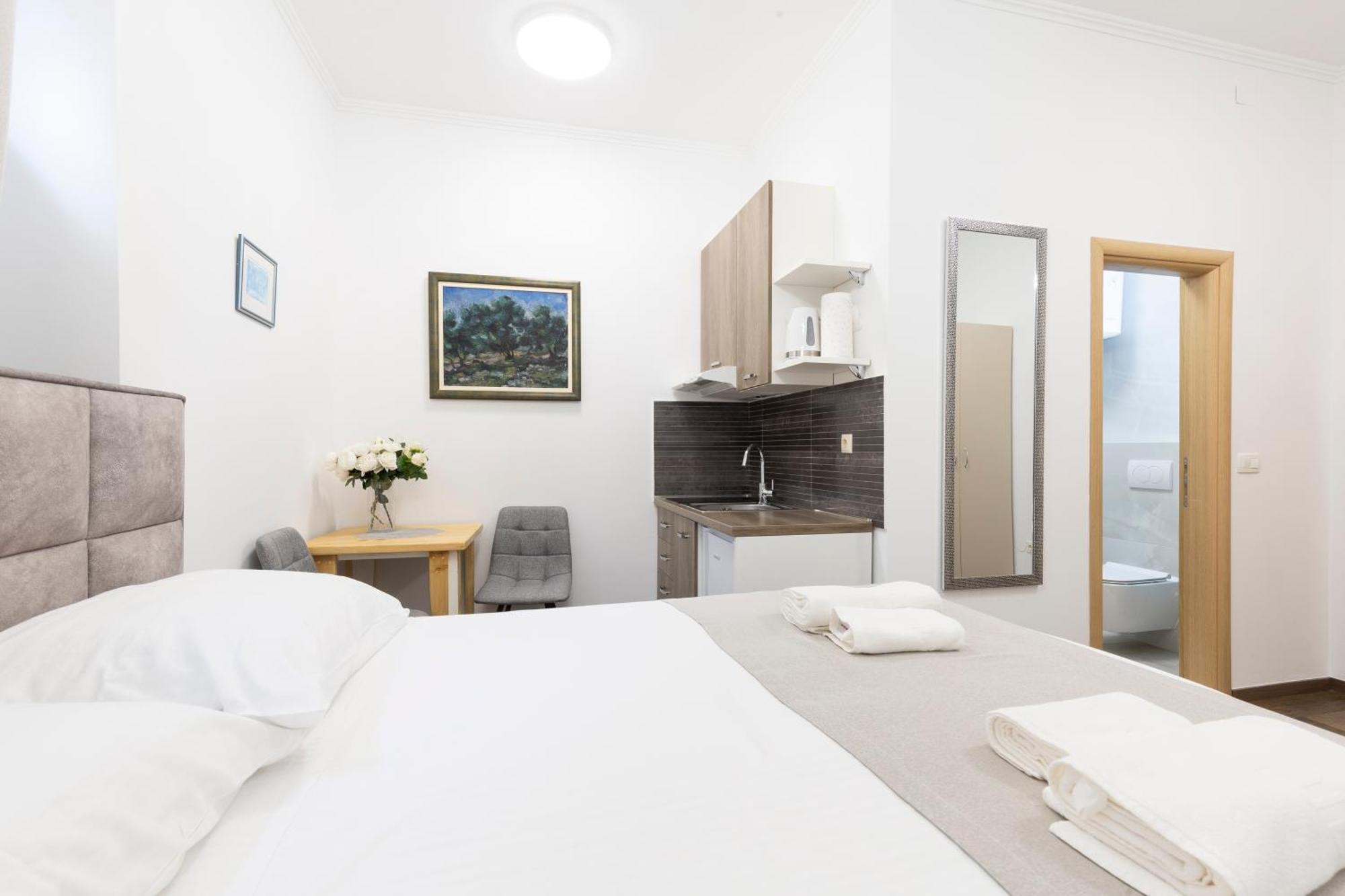 Split Varos Inn Екстер'єр фото