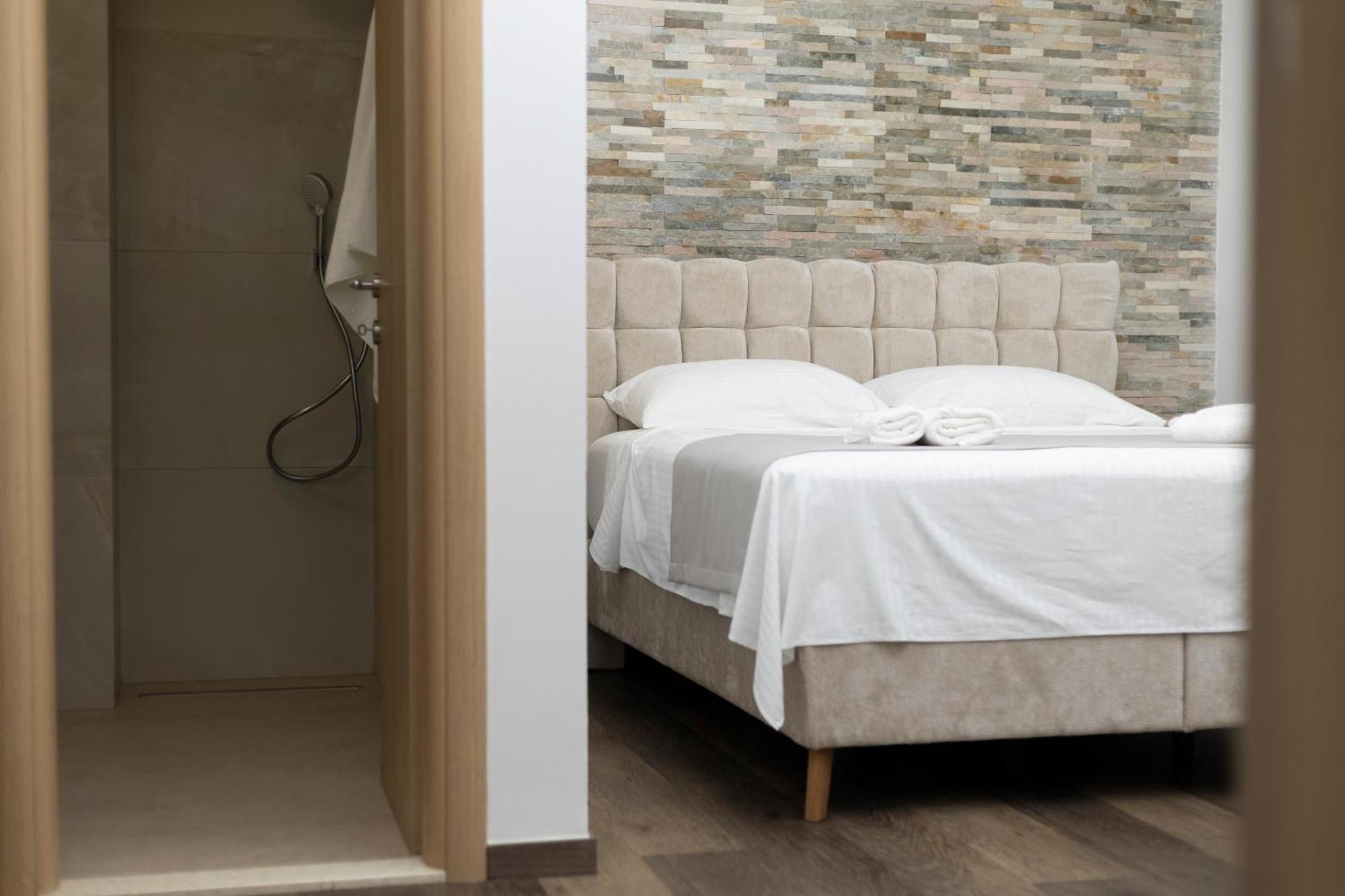 Split Varos Inn Екстер'єр фото