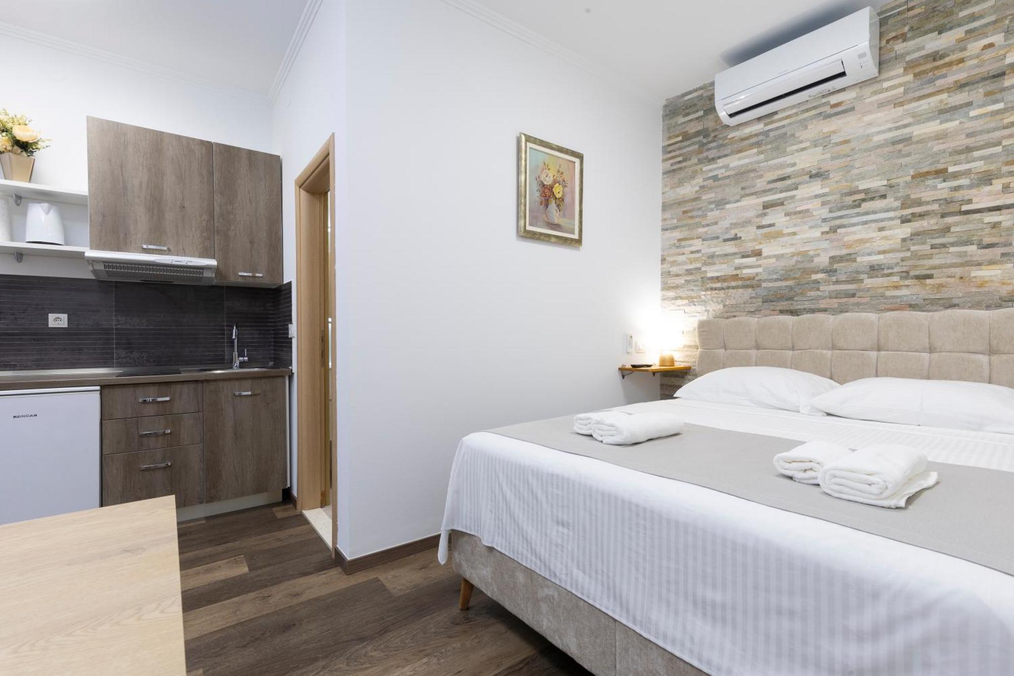 Split Varos Inn Екстер'єр фото